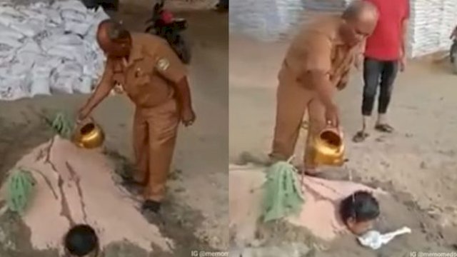 Bupati Pidie Mengobati warganya dengan cara disiram seperti tumbuhan.