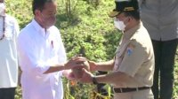 Jokowi Pimpin Ritual Penyatuan Tanah-Air 34 Provinsi di IKN Nusantara, Gubernur Anies yang Pertama