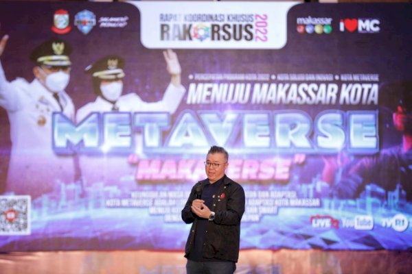 Daniel Surya Paparkan Makna Metaverce di Rakorsus Makassar 2022