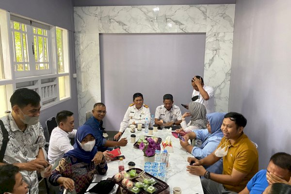 Jelaskan Tupoksi Biro Umum, Andi Eka Coffee Morning dengan Wartawan