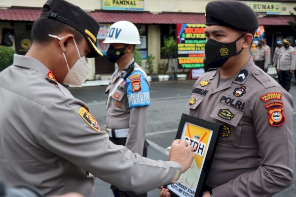 2 Polisi Dipecat dengan Tidak Hormat, Kapolrestabes Makassar: Saya Tidak Bangga dengan Upacara Ini