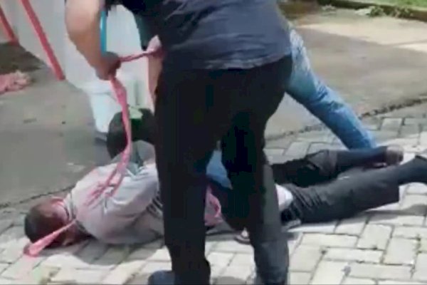 Pelaku Spesialis Pencurian Rumah Kosong Dibekuk di Gowa, Diamuk Warga dan Diikat Polisi