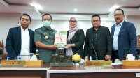 Gubernur Andi Sudirman Serahkan LKPJ 2021