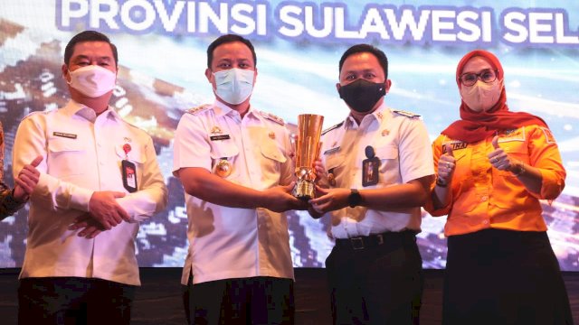 Bantaeng Kembali Raih Penghargaan Pembangunan Daerah.