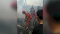 Terbakar Hebat, Sebuah Rumah di Makassar Rata dengan Tanah