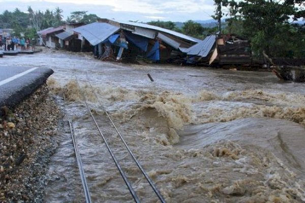 Banjir Terjang Sigi Sulsel, Puluhan Kepala Keluarga Mengungsi