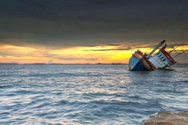 Kapal Pengangkut Pekerja Migran Tenggelam di Perairan Tanjung Api, 2 Orang Tewas