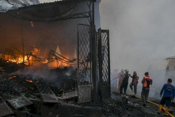 Kebakaran di Tanah Abang, 60 Orang Dievakuasi