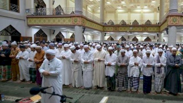 MUI Sebut Shaf Sholat Bisa Dirapatkan Kembali.