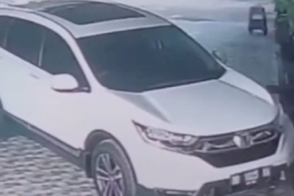 Jangan Ditiru! Pingin Bergaya Seperti Bos, Mantan Karyawan Curi Mobil Mewah Milik Pelanggan di Makassar