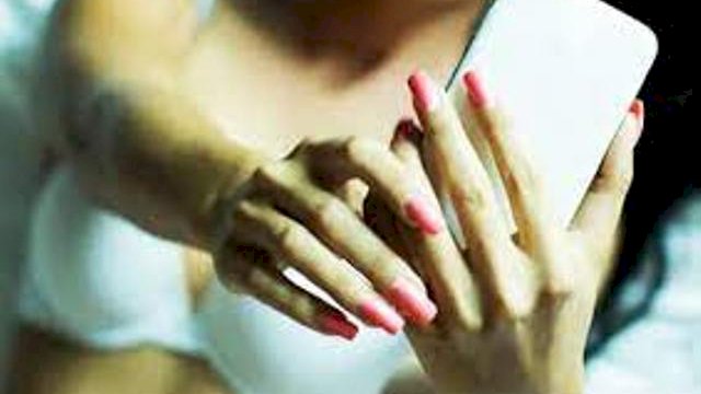 Ilustrasi Live Bugil Selebgram.(F-INT)