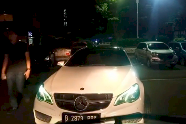 Viral! Mobil Mercy Halangi Ambulans Bawa Pasien Hendak Melahirkan, Terjadi Gesekan dan Saling Lapor