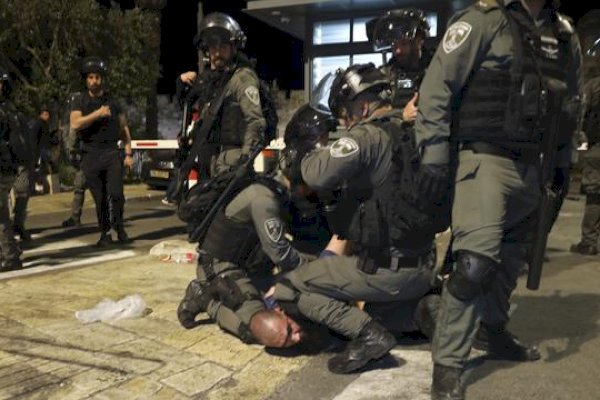 Polisi Israel dengan Demonstran Palestina Bentrok di Kompleks Masjid Al-Aqsa, Puluhan Orang Terluka