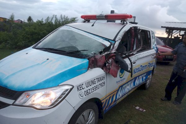 Pulang Antar Jenazah dari Pangkep, Satu Unit Ambulans NasDem Makassar Mengalami Kecelakaan Tunggal