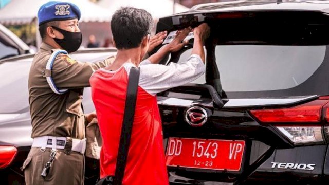 Bapenda Makassar Lakukan Cek Fisik dan Cek Pemilik Kendaraan Dinas di Karebosi
