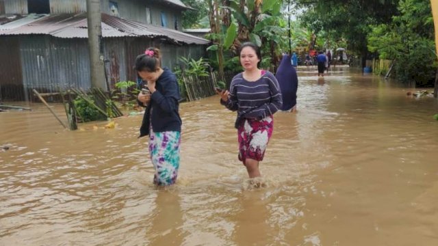 Hujan Deras, Sebagian Wilayah Pangkep Terendam Banjir