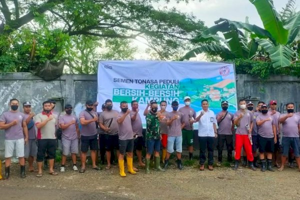 Peringati HSPN, Semen Tonasa Lakukan Kegiatan Kebersihan