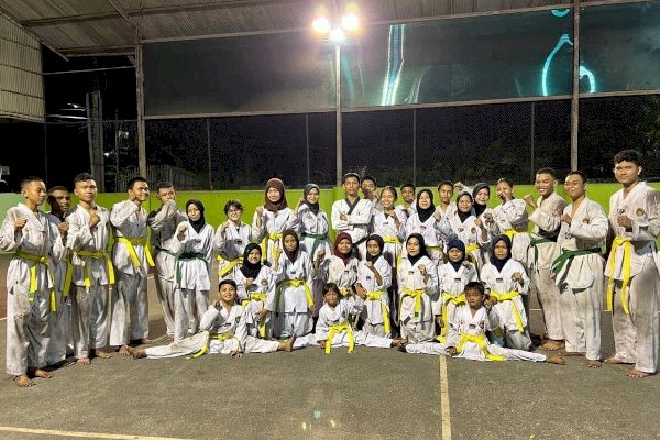 Atlet Taekwondo Ranting DPRD Makassar Ikuti Kejuaraan Open Tournament Taekwondo Gubernur Sulsel 2022