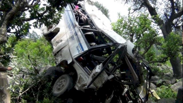 Ilustrasi mobil jatuh ke jurang.(F-INT)