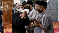 Wawali Makassar Fatmawati Rusdi Kembali Lakukan Safari Ramadhan di Dua Kecamatan, Salurkan Zakat Pribadi dan Ingatkan Prokes Ketat