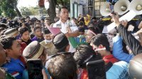 Organda Mahasiswa Se-Sulsel Geruduk Kantor DPRD Sulsel, Lagi-lagi Syaharuddin Alrif yang Terima, Massa Angkat ke Jempol ke NasDem