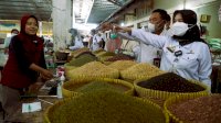 Untuk Warga NTB Tak Perlu Khawatir, Saat Turun ke Lapangan, Kementan Pastikan Pasokan 12 Bahan Pangan Pokok Aman