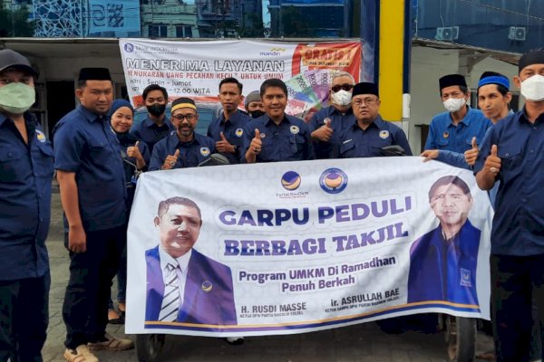 GARPU NasDem Sulsel Berbagi Kebahagiaan Ramadhan Lewat Takjil