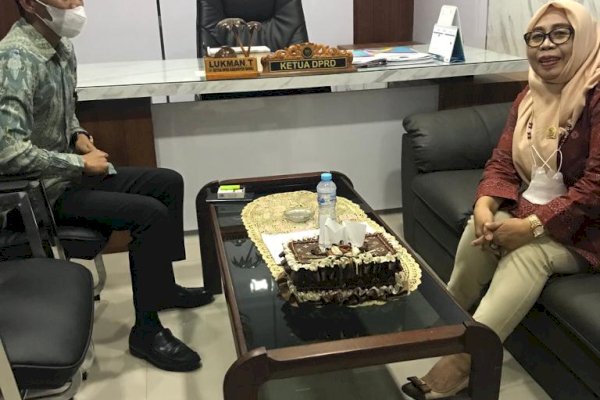 Ketua DPRD Palopo Nerhaenih Berkunjung ke DPRD Barru