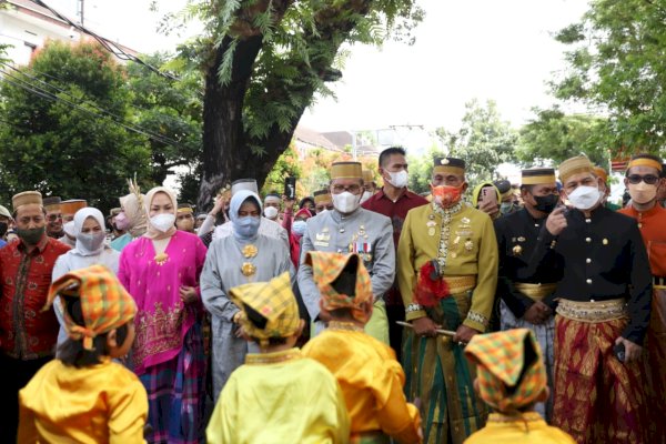 Parade Budaya Makassar Tahun 2022, Danny Bawakan Tradisi Pappasang dari  Empat Etnis Sulsel