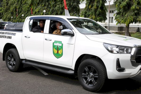 Bupati Basmin Mattayang Test Drive Mobil Operasional Bantuan Bank Sulselbar Cabang Luwu