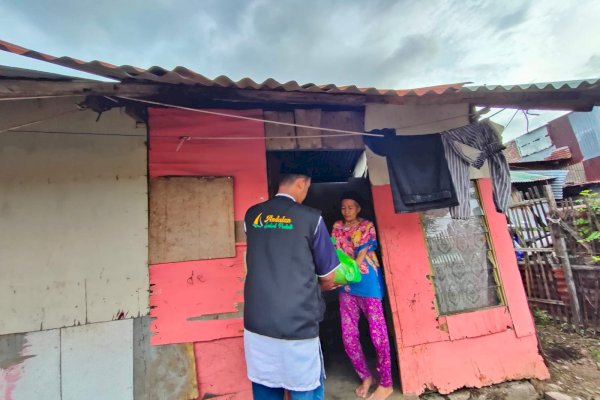 Andalan Sulsel Peduli Door To Door Berbagi 1000 Paket Sembako
