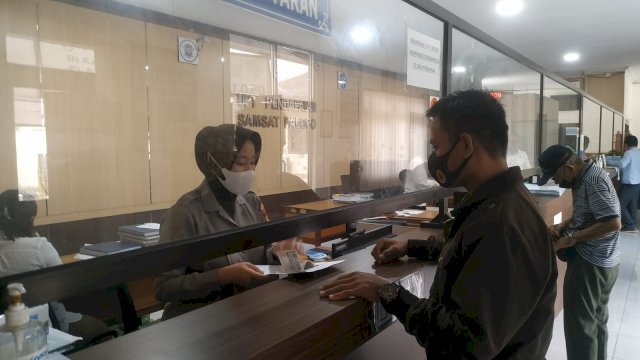 Sejak Diluncurkan, Call Center Samsat Palopo Sudah Diakses Ratusan Wajib Pajak.