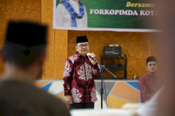 Buka Puasa Bersama, Walikota Judas Amir: Berikan Pelayanan Terbaik Kepada Warga