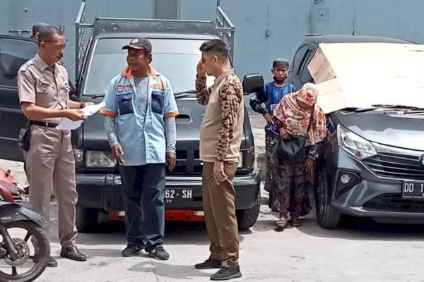 PD Parkir Makassar Raya Lakukan Pendataan Jukir di Pasar Butung