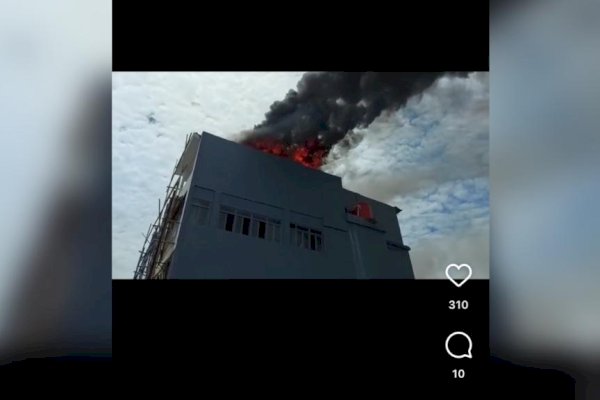 Waspada! Ada Ruko di Jalan Nusantara Makassar Terbakar, Asap Tebal Membumbung Tinggi