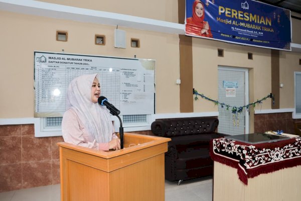 Ketika Wawali Makassar Fatmawati Rusdi Naik Motor Terobos Macet untuk Resmikan Masjid Al Mubaraq Trika di Tamalanrea