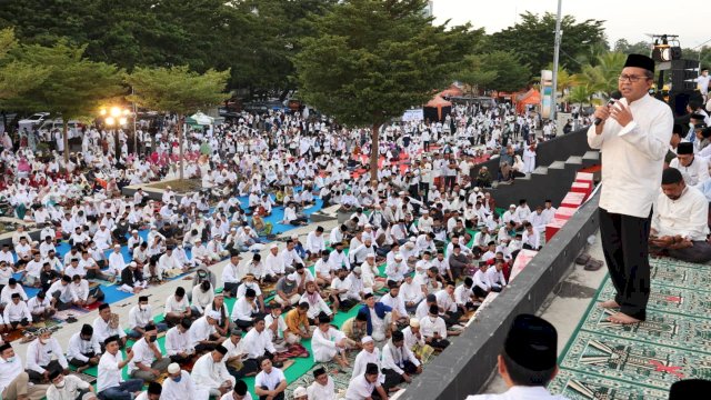 Shalat Subuh Berjamaah, Danny Minta Jadikan Zakat Sebagai Life Style.