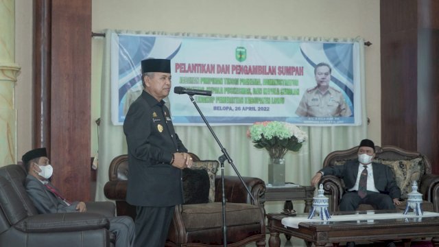 Lantik 30 Orang Pejabat, Bupati Basmin Mattayang Minta Tingkatkan Kinerja dan Kepekaan Sosial.