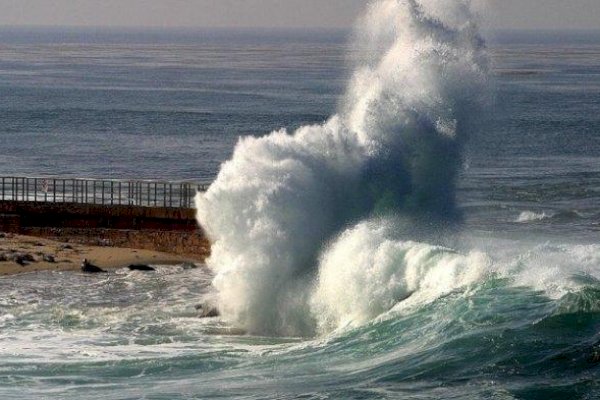 Waspada! Gelombang 6 Meter Berpotensi Terjadi di Laut Natuna Utara 3-4 April 2022