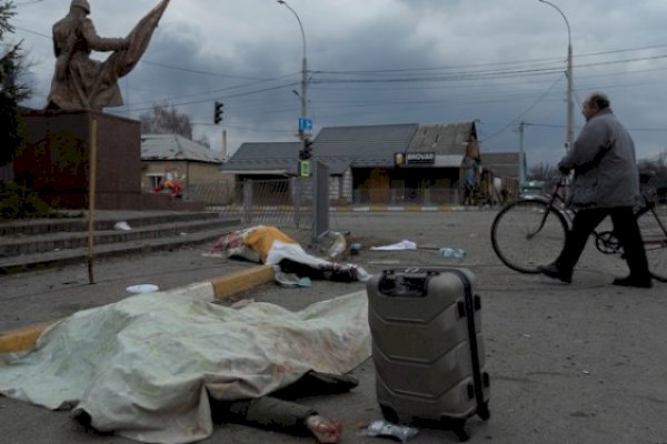 Ngeri, Puluhan Mayat Berserakan di Jalan Kota Bucha Ukraina usai Dikepung Pasukan Rusia