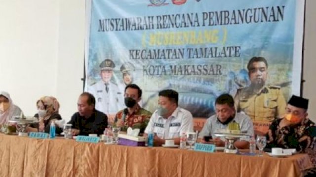 Kepala Bappeda Makassar Helmy Budiman Hadiri Musrenbang di Kecamatan Tamalate