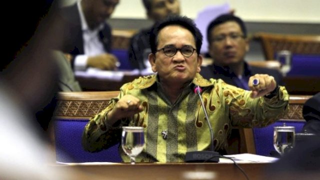 Ruhut Sitompul dipolisikan.(F-INT)