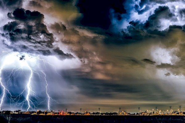 Waspada, Ini Sejumlah Provinsi yang Berpotensi Hujan Lebat Disertai Kilat dan Angin Kencang