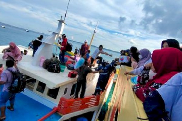 Kapal Sabuk Nusantara Tabrak Karang – Kandas di Perairan Sumenep