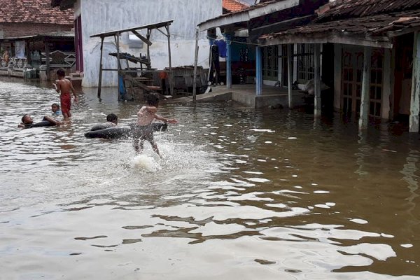 Banjir Rob Pemalang Rendam 8 Desa, BMKG Prediksi Masih Akan Terjadi Hujan, Waspada!