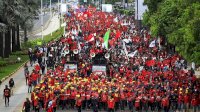 Aksi May Day, Buruh Tuntut Pemilu Jurdil – Tolak Kenaikan Harga Kebutuhan Pokok