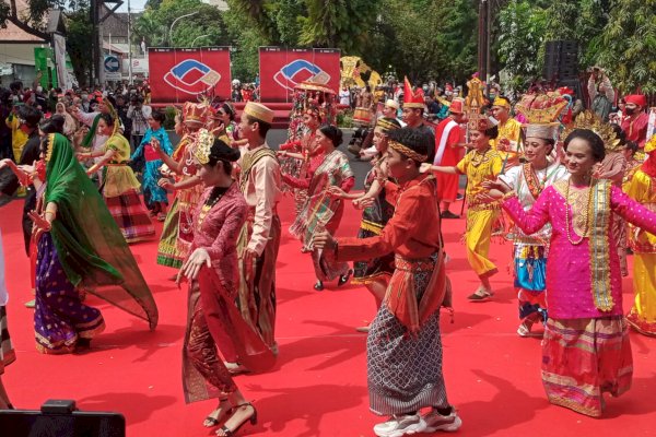 Damkar Makassar Meriahkan Hari Kebudayaan, Dari Memakai Pakaian Adat Hingga Gelar Marching Band Lagu Daerah