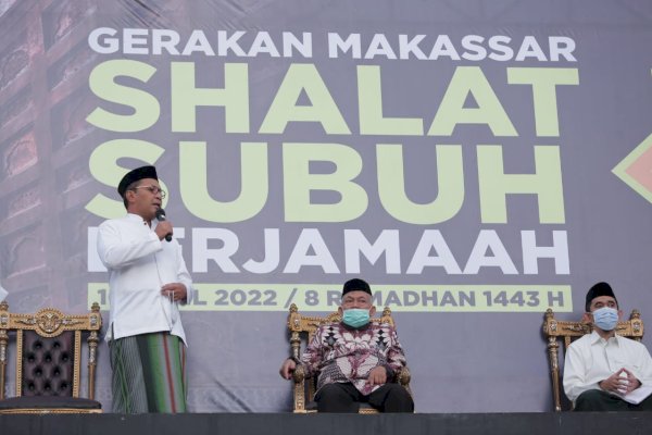 Danny Pomanto Bersama Seluruh Jajaran Pemkot Makassar Gelar Shalat Subuh Berjamaah