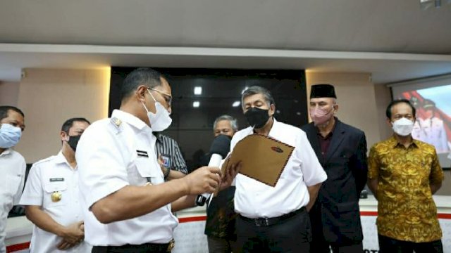 Walikota Danny POmanto.(F-INT)