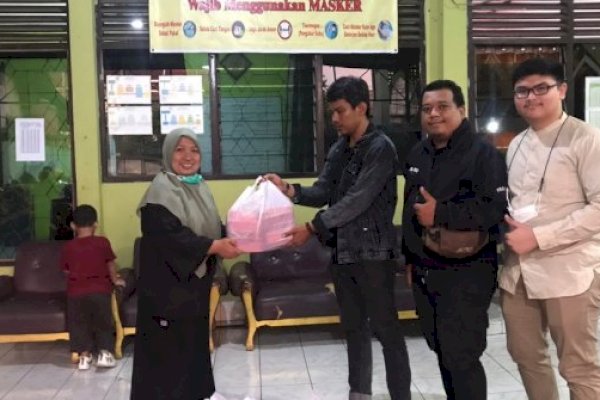 Bapenda Makassar Berbagi Takjil dan Buka Puasa Bersama Anak Panti